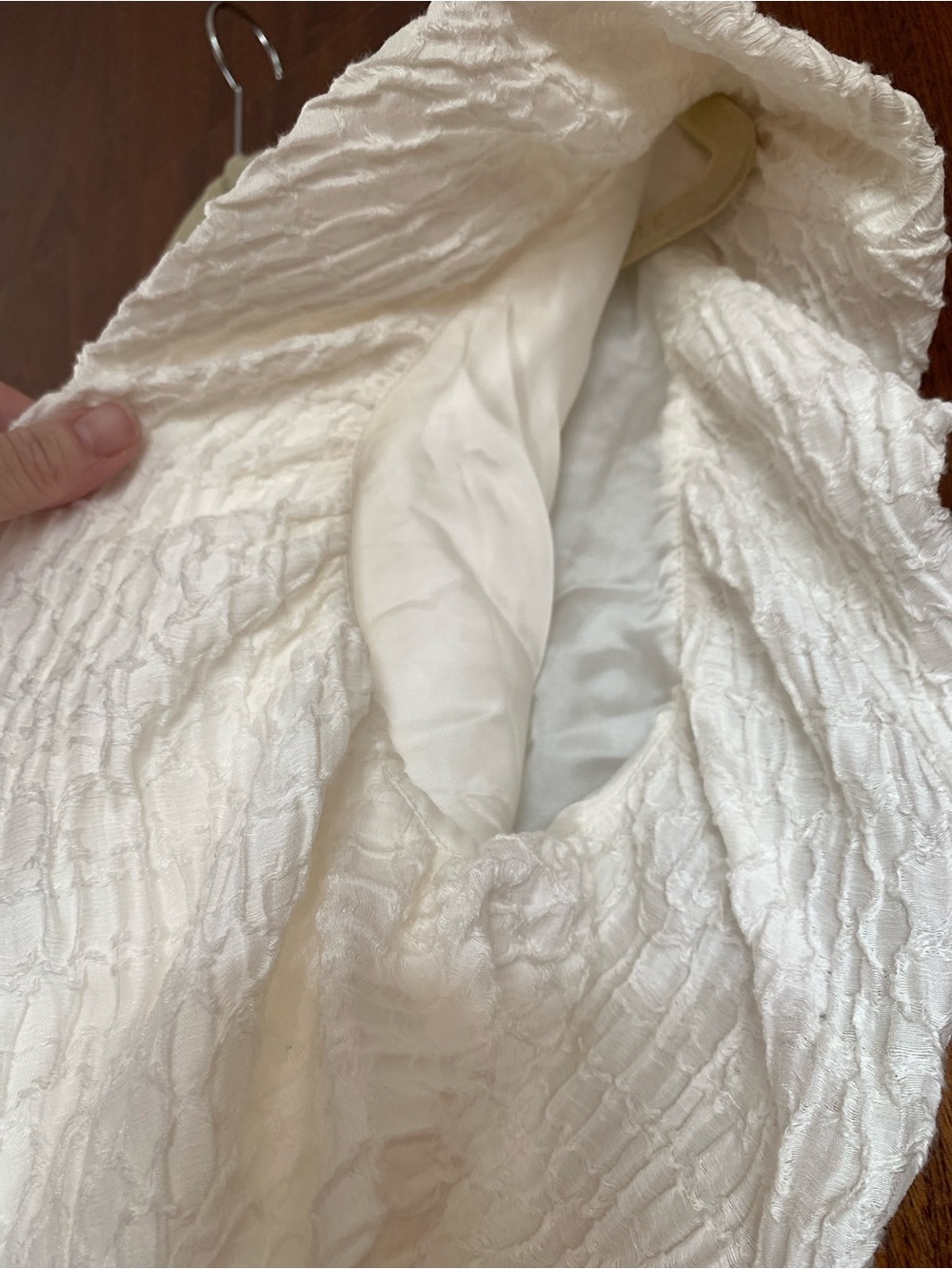 CO White Textured V-Neck Cap Sleeve Camisole - Picture 9 of 10